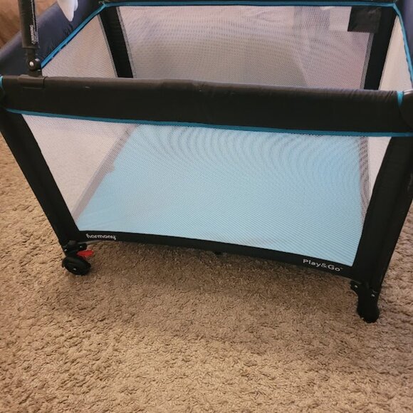 Harmony Play & Go Deluxe Playard, - Picture 3 of 5